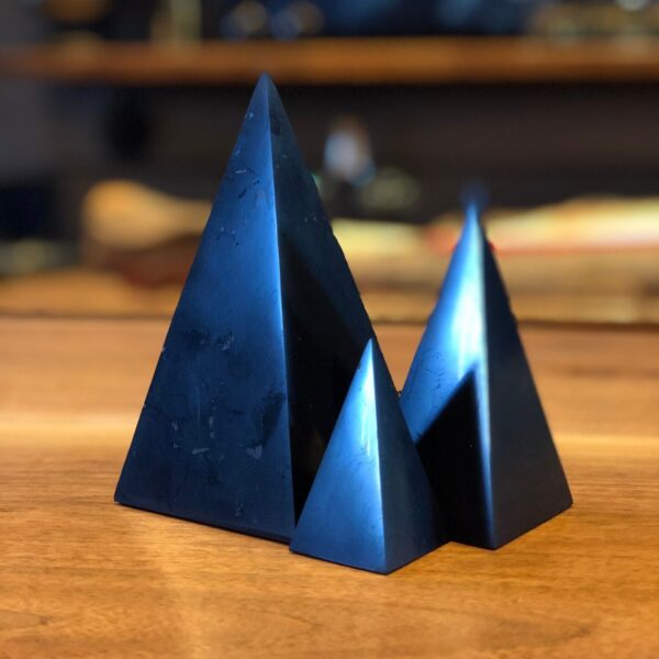 Shungite-High-Pyramid-Polished